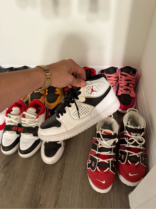 Jordan Shoes - Jordan Kids/women Black, White & Red Mid-Top Sneakers